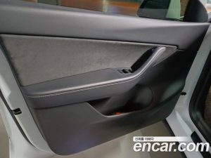 Tesla Model Y Standard RANGE 2021 года из Южной Кореи