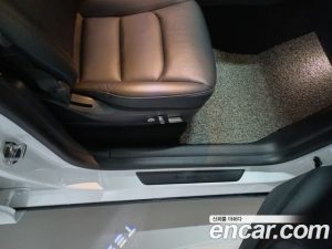 Tesla Model Y Standard RANGE 2021 года из Южной Кореи