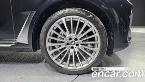 BMW X7 xDrive 30d Design Pure Excellence 6인승 2020 года из Южной Кореи