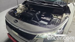 Kia Seltos Бензин 1.6 Turbo 4WD 2020 года из Южной Кореи