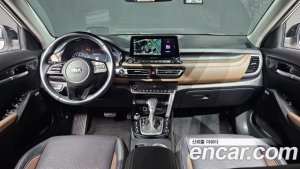 Kia Seltos Бензин 1.6 Turbo 4WD 2020 года из Южной Кореи
