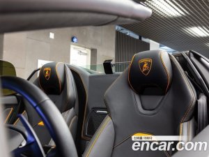 Lamborghini Huracan EVO 5.2 SPYDER 2020 года из Южной Кореи