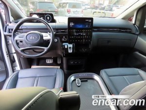 Hyundai Staria 4WD Lounge 9-Seater 2022 года из Южной Кореи