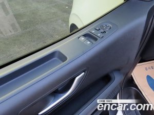 Hyundai Staria 4WD Lounge 9-Seater 2022 года из Южной Кореи