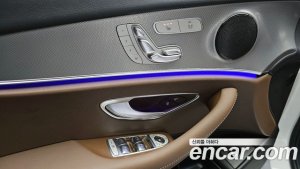 Mercedes-Benz E-Class E250 Avantgarde 2020 года из Южной Кореи