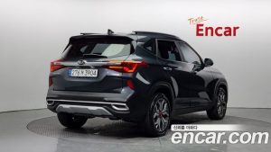 Kia Seltos Бензин 1.6 Turbo 4WD 2022 года из Южной Кореи