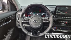 Kia Seltos Бензин 1.6 Turbo 4WD 2022 года из Южной Кореи