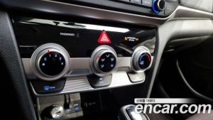 Hyundai AVANTE 1.6 2020 года из Южной Кореи