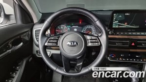Kia Seltos Дизель 1.6 2WD 2020 года из Южной Кореи