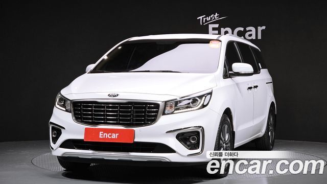 Kia Carnival 9-Seater Luxury 2020 года из Кореи