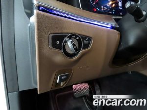 Mercedes-Benz E-Class E250 Exclusive 2021 года из Южной Кореи