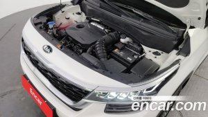 Kia Seltos Бензин 1.6 Turbo 2WD 2022 года из Южной Кореи