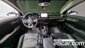 Kia K3 2020 года из Южной Кореи