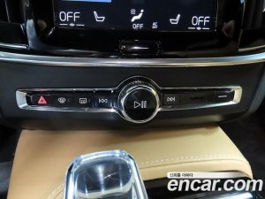Volvo S90 T8 AWD Inscription 2021 года из Южной Кореи