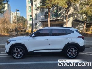 Kia Seltos Бензин 1.6 Turbo 2WD 2020 года из Южной Кореи