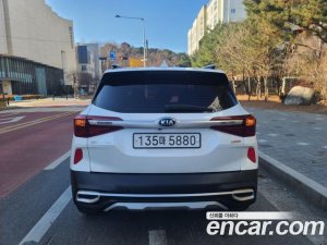 Kia Seltos Бензин 1.6 Turbo 2WD 2020 года из Южной Кореи