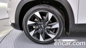 Kia Seltos Бензин 1.6 Turbo 4WD 2021 года из Южной Кореи