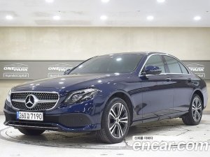 Mercedes-Benz E-Class E220d Avantgarde 2020 года из Южной Кореи
