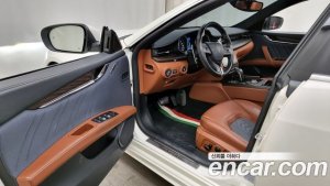 Maserati Quattroporte 3.0 Дизель GranLusso 2019 года из Южной Кореи