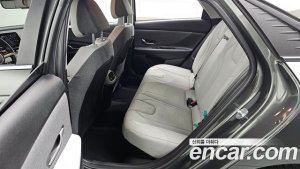 Hyundai AVANTE Inspiration 2021 года из Южной Кореи