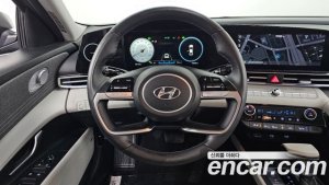 Hyundai AVANTE Inspiration 2021 года из Южной Кореи