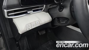 Hyundai AVANTE Inspiration 2021 года из Южной Кореи