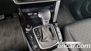 Kia Seltos Бензин 1.6 Turbo 2WD 2022 года из Южной Кореи