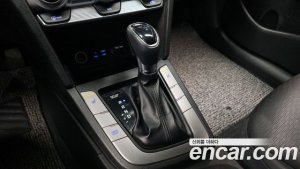 Hyundai AVANTE 1.6 2020 года из Южной Кореи