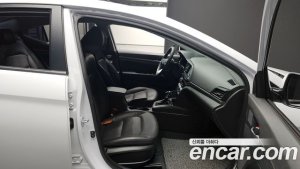 Hyundai AVANTE 1.6 2020 года из Южной Кореи