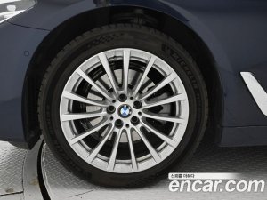 BMW 5-Series 520i Luxury 2020 года из Южной Кореи