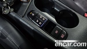 Kia Niro 1.6 HEV 2020 года из Южной Кореи