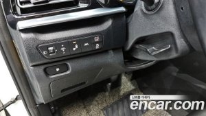 Kia Niro 1.6 HEV 2020 года из Южной Кореи