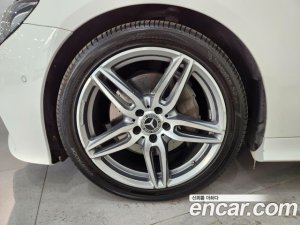 Mercedes-Benz E-Class E220d Coupe 2020 года из Южной Кореи