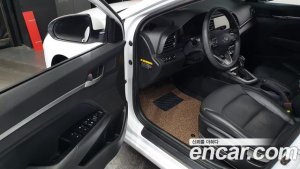 Hyundai AVANTE 1.6 2020 года из Южной Кореи