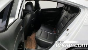 Hyundai AVANTE 1.6 2020 года из Южной Кореи