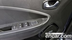 Renault-KoreaSamsung Zoe Intens 2020 года из Южной Кореи