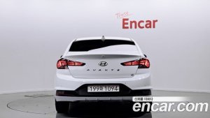 Hyundai AVANTE 1.6 2020 года из Южной Кореи