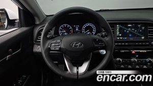 Hyundai AVANTE 1.6 2020 года из Южной Кореи