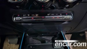 Mercedes-Benz EQA EQA250 2021 года из Южной Кореи