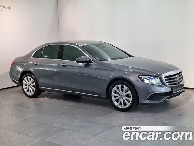 Mercedes-Benz E-Class E300 4MATIC Exclusive 2020 года из Кореи