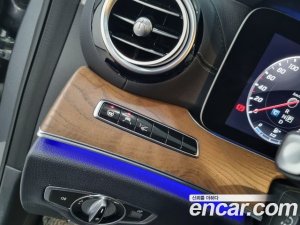 Mercedes-Benz E-Class E300 4MATIC Exclusive 2020 года из Южной Кореи