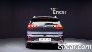 Kia Niro 1.6 HEV 2021 года из Южной Кореи