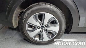 Kia Niro 1.6 HEV 2021 года из Южной Кореи