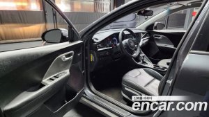 Kia Niro 1.6 HEV 2021 года из Южной Кореи