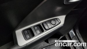 Kia Niro 1.6 HEV 2021 года из Южной Кореи