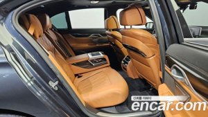 BMW 7-Series 740d xDrive Design Pure Excellence 2020 года из Южной Кореи