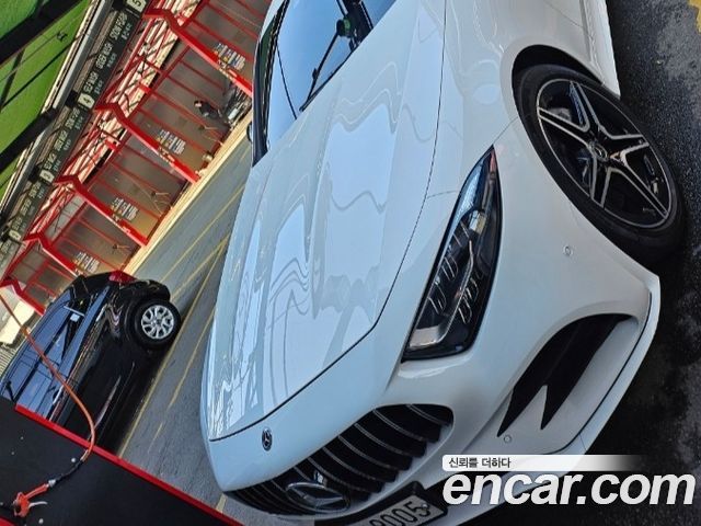 Mercedes-Benz CLS-Class CLS300d AMG Line 2020 года из Кореи