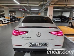 Mercedes-Benz CLS-Class CLS300d AMG Line 2020 года из Южной Кореи