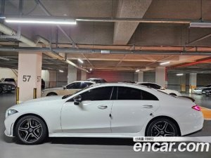 Mercedes-Benz CLS-Class CLS300d AMG Line 2020 года из Южной Кореи