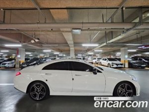 Mercedes-Benz CLS-Class CLS300d AMG Line 2020 года из Южной Кореи